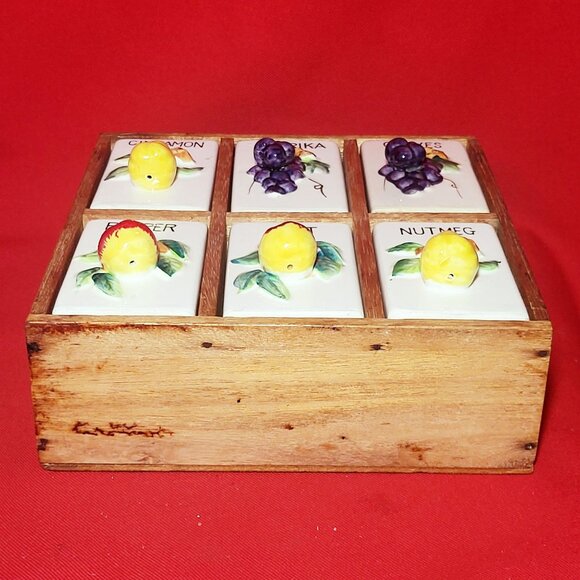 Vintage Wood Spice Rack Ceramic 3 D Fruit Spice Shakers - Picture 6 of 13